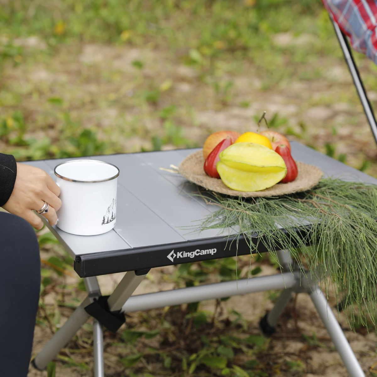 folding table